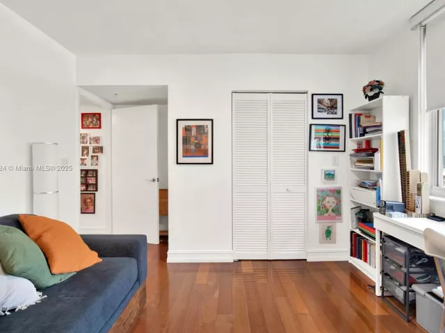 Продажа квартиры #2910 - фото 6769108