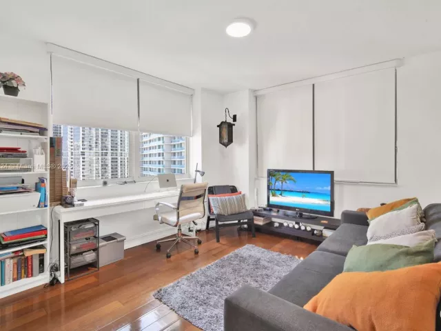 Продажа квартиры #2910 - фото 6769109