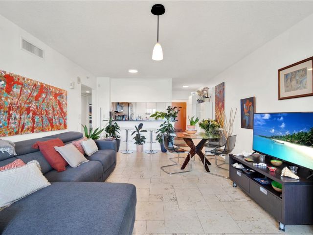 Продажа квартиры #2910 - фото 6769114