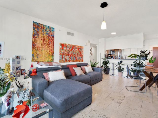 Продажа квартиры #2910 - фото 6769115