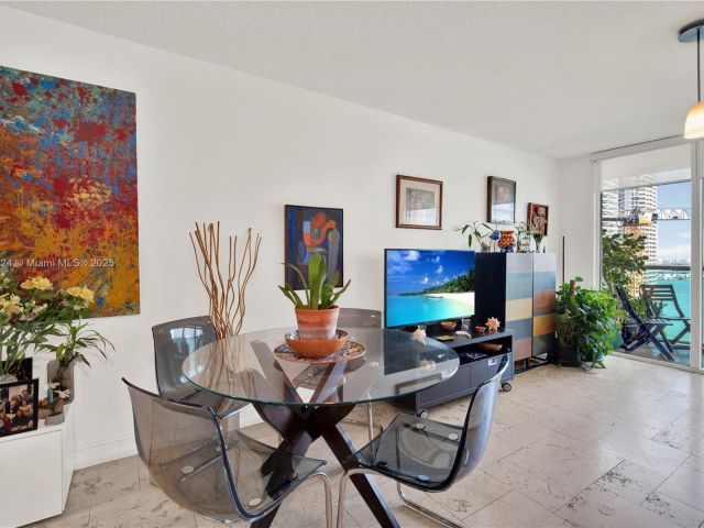 Продажа квартиры #2910 - фото 6769121