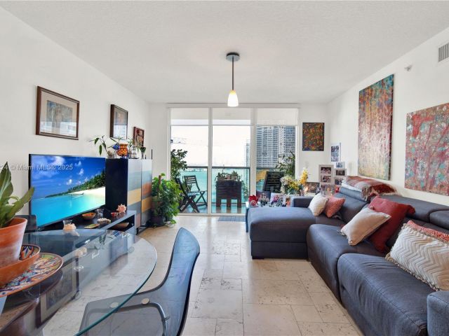 Продажа квартиры #2910 - фото 6769123