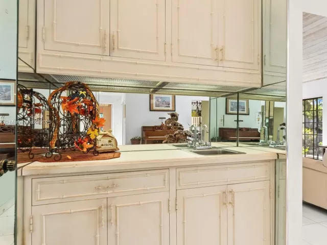 Продажа дома по адресу 7665 Sierra Dr W - фото 6792055