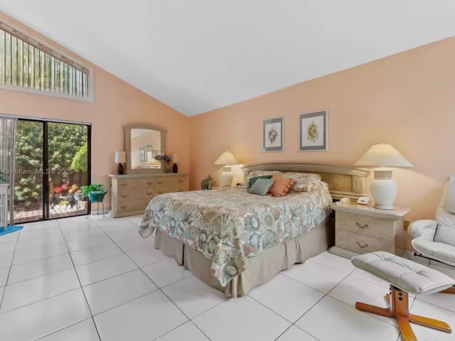 Продажа дома по адресу 7665 Sierra Dr W - фото 6792048