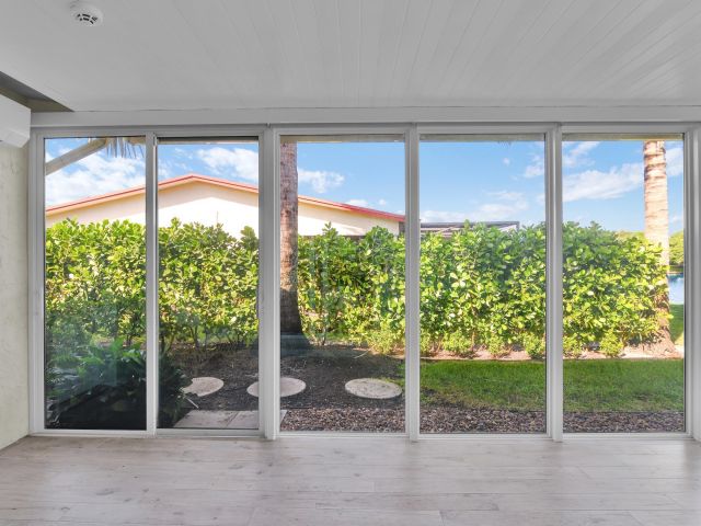 Продажа дома по адресу 14656 Country Side Lane - фото 6771992