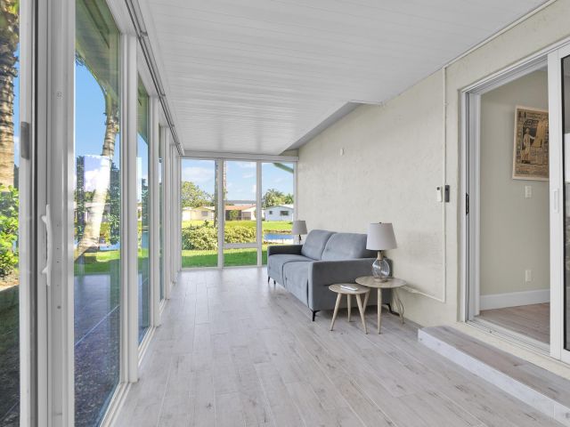 Продажа дома по адресу 14656 Country Side Lane - фото 6771993