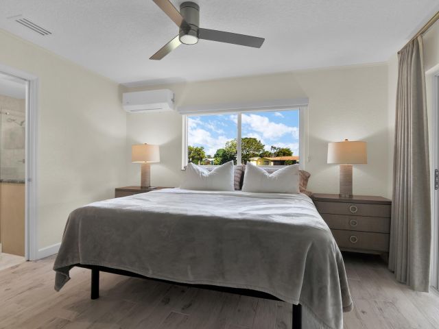 Продажа дома по адресу 14656 Country Side Lane - фото 6771997