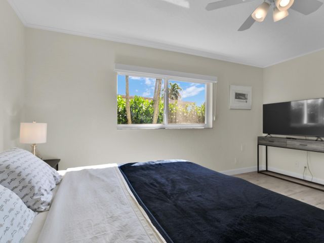 Продажа дома по адресу 14656 Country Side Lane - фото 6771999