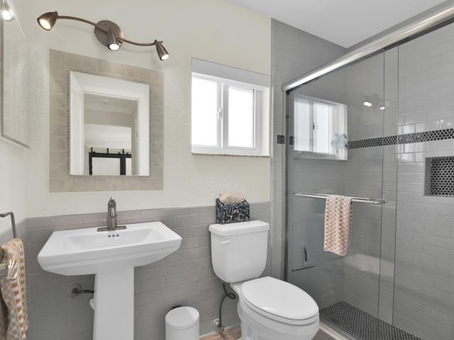 Продажа дома по адресу 14656 Country Side Lane - фото 6772002