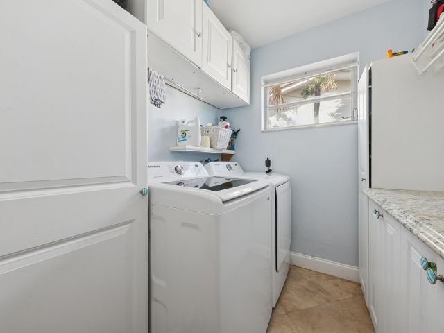 Продажа дома по адресу 2110 N 54th Avenue - фото 6809626