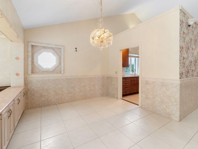 Продажа дома по адресу 2368 Saratoga Bay Drive - фото 6785985