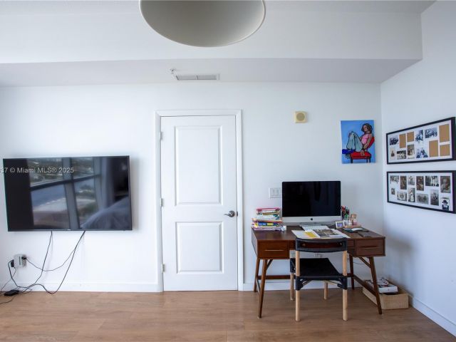 Продажа квартиры #1108 - фото 6772800