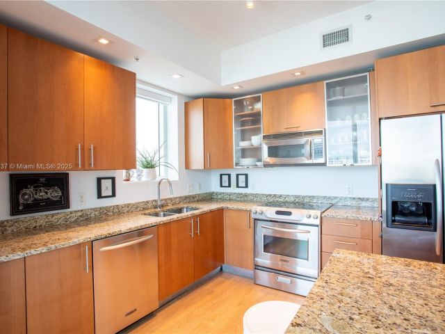 Продажа квартиры #1108 - фото 6772805