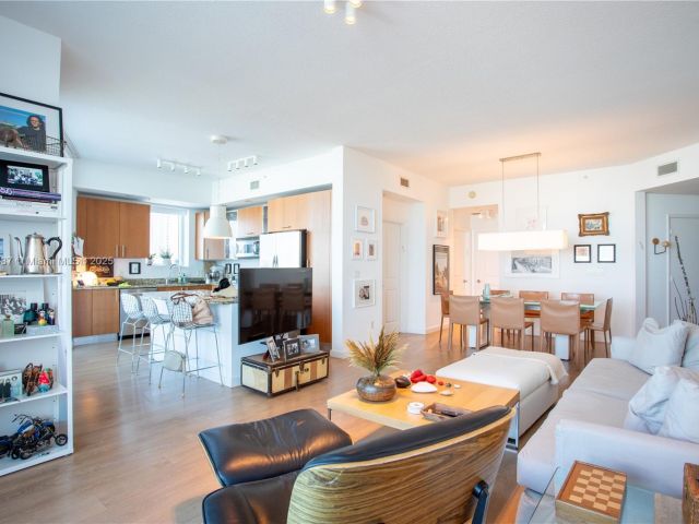 Продажа квартиры #1108 - фото 6772812