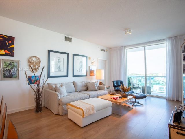 Продажа квартиры #1108 - фото 6772813