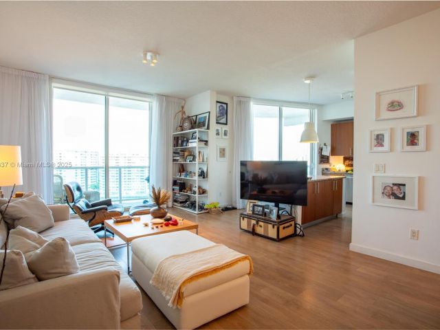 Продажа квартиры #1108 - фото 6772815