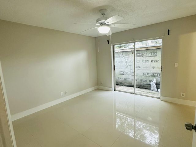 Дом в аренду по адресу 451 W Cypress Way - фото 6768877