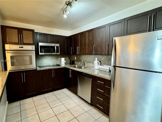 Продажа квартиры #823 - фото 6769282