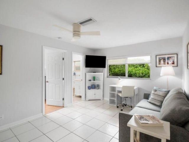 Дом в аренду по адресу 6372 Sleepy Willow Way - фото 6777523