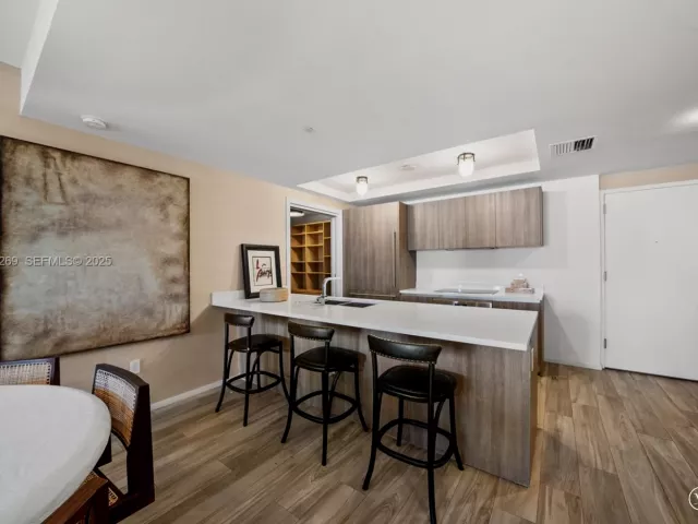 Продажа квартиры #2110 - фото 6768415