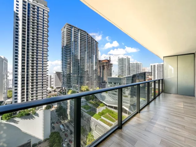 Продажа квартиры #2110 - фото 6768419