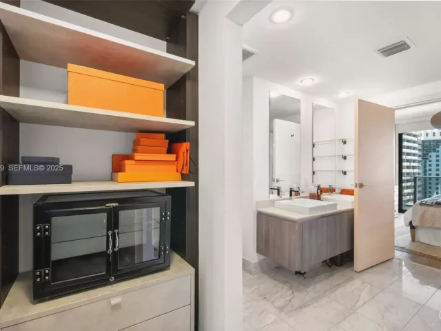 Продажа квартиры #2110 - фото 6768407