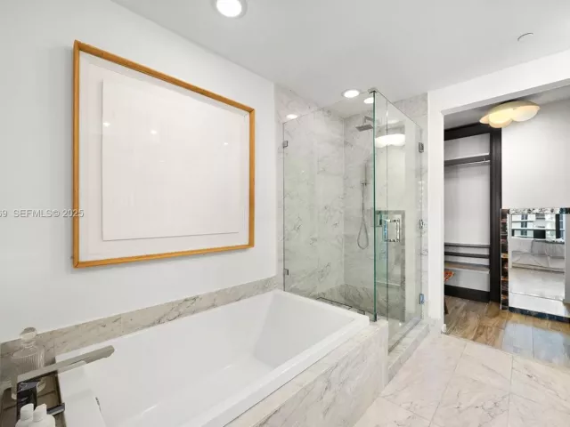 Продажа квартиры #2110 - фото 6768408