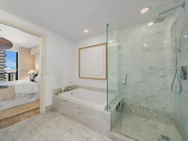 Продажа квартиры #2110 - фото 6768409