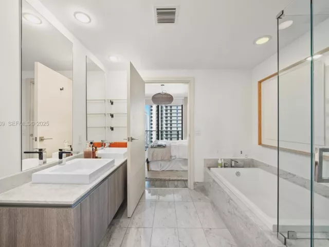 Продажа квартиры #2110 - фото 6768410