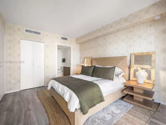 Продажа квартиры #2110 - фото 6768404