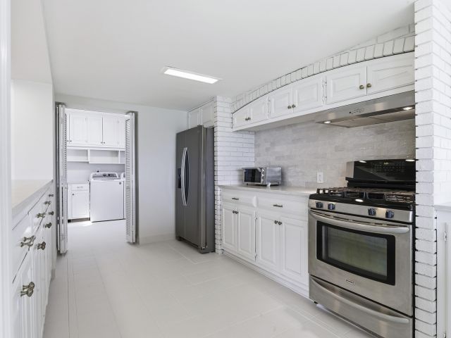 Продажа дома по адресу 3208 N Flagler Drive - фото 6775036