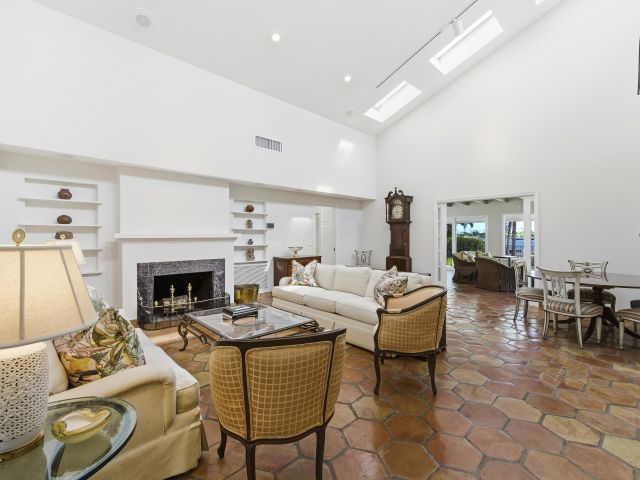 Продажа дома по адресу 3208 N Flagler Drive - фото 6775039