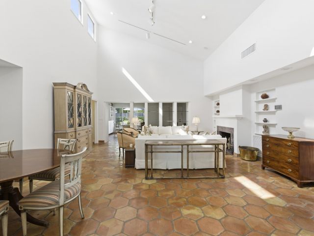 Продажа дома по адресу 3208 N Flagler Drive - фото 6775042