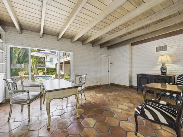 Продажа дома по адресу 3208 N Flagler Drive - фото 6775043