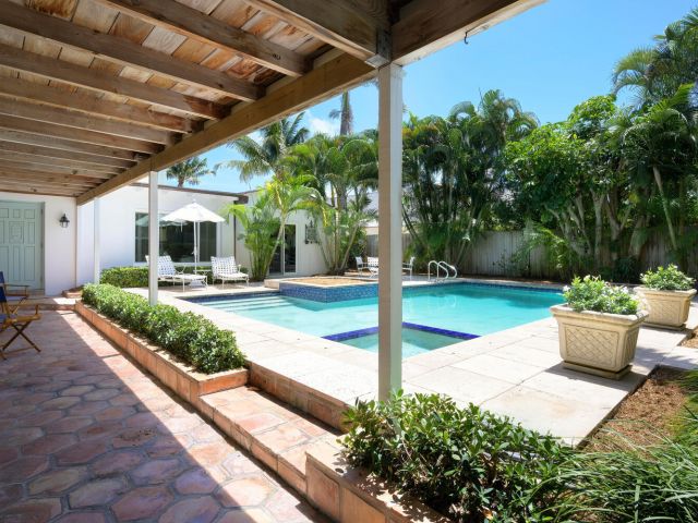 Продажа дома по адресу 3208 N Flagler Drive - фото 6775047