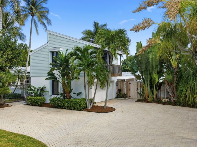 Продажа дома по адресу 3208 N Flagler Drive - фото 6775049