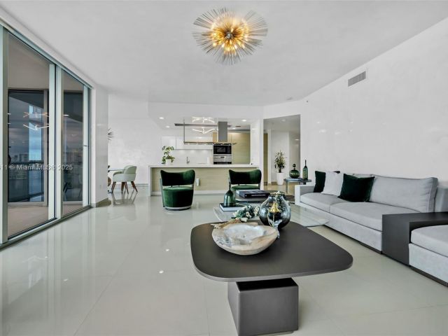 Продажа квартиры #910 - фото 6773277