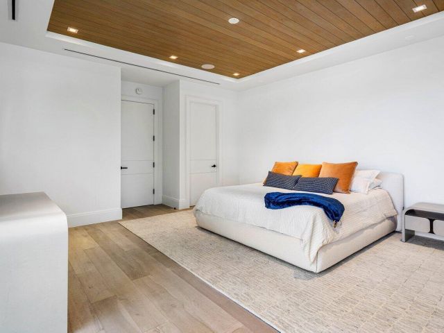 Дом в аренду по адресу 514 NE 7th Avenue - фото 6770672