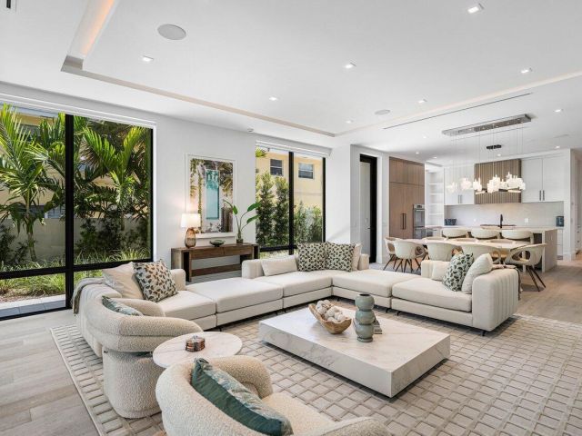 Дом в аренду по адресу 514 NE 7th Avenue - фото 6770686