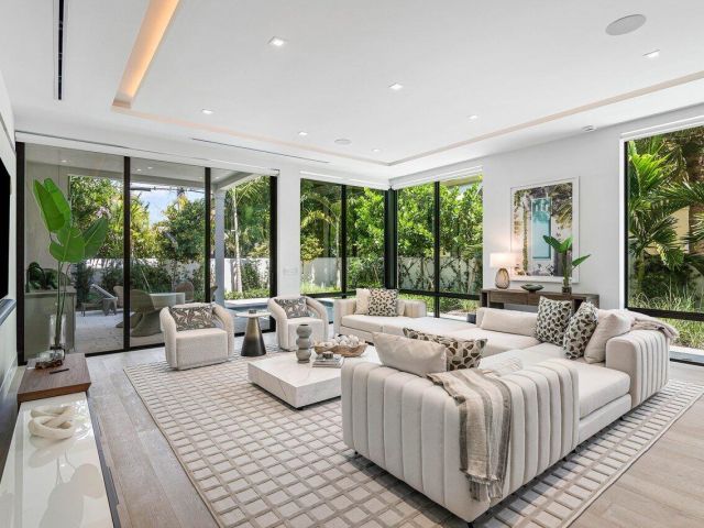 Дом в аренду по адресу 514 NE 7th Avenue - фото 6770688