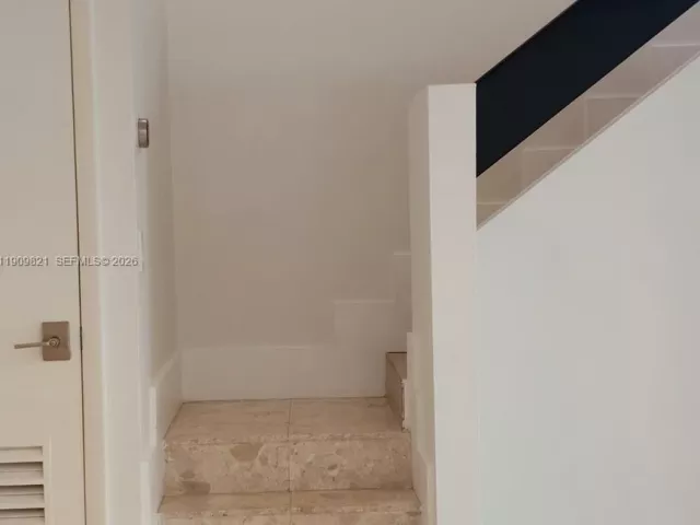 Продажа дома по адресу 255 Poinciana Dr 605 - фото 6802012