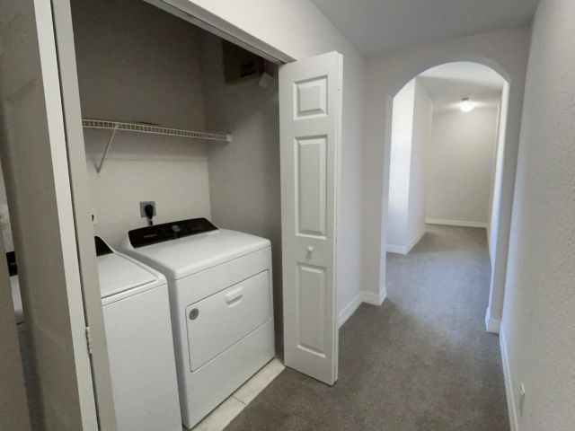 Дом в аренду по адресу 909 NW 18th Avenue - фото 6775464