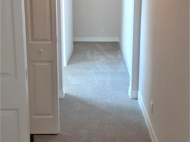 Дом в аренду по адресу 909 NW 18th Avenue - фото 6775465