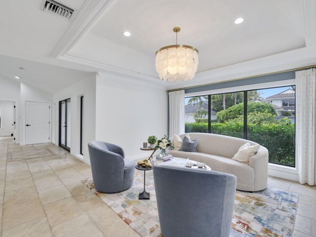 Продажа дома по адресу 7811 Mandarin Drive - фото 6775483