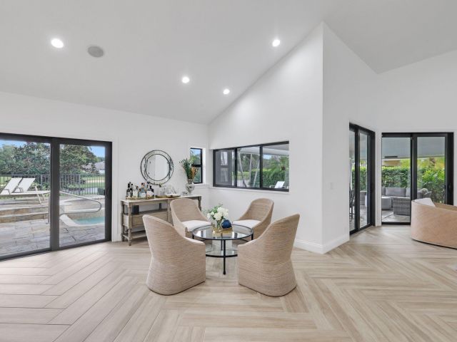 Продажа дома по адресу 7811 Mandarin Drive - фото 6775493