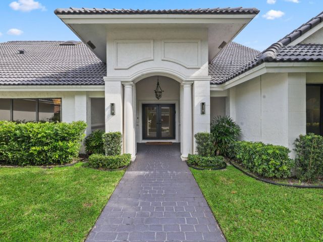 Продажа дома по адресу 7811 Mandarin Drive - фото 6775497