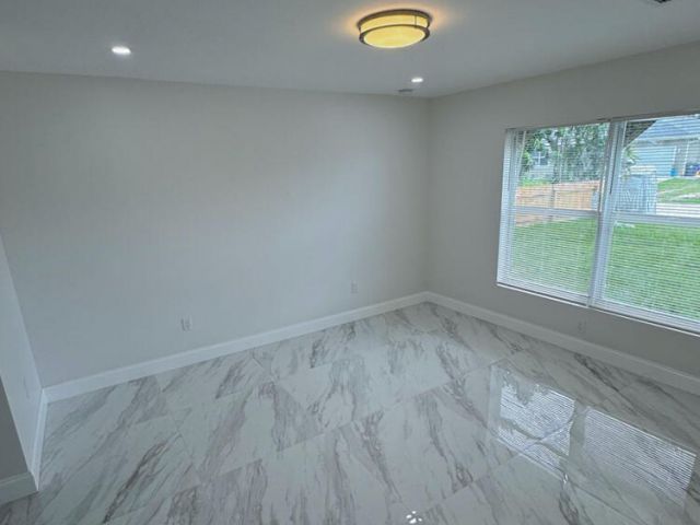 Продажа дома по адресу 6465 Alexander Road - фото 6775081