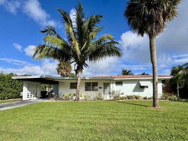 Дом в аренду по адресу 678 NW 12th Terrace - фото 6783842