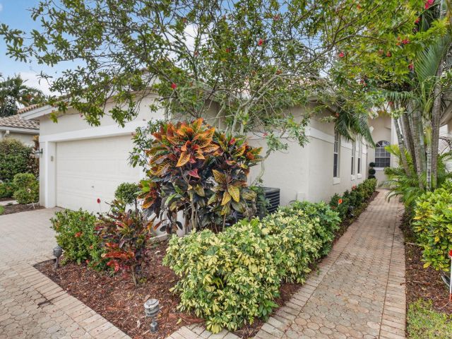 Дом в аренду по адресу 2500 NW 66th Drive - фото 6775391