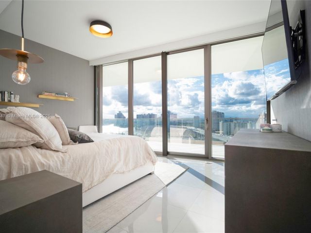 Продажа квартиры #1705 - фото 6789375